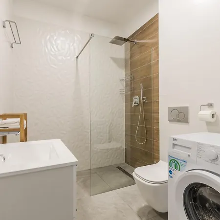 Apartment Apartt99 By Q4