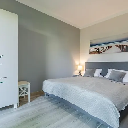 Apartt99 By Q4 דירה