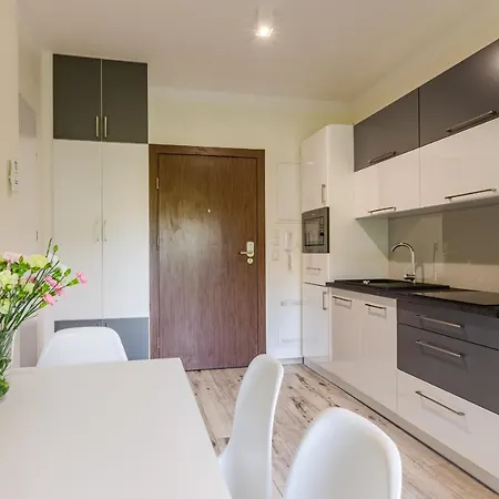 Apartt99 By Q4 * וובה